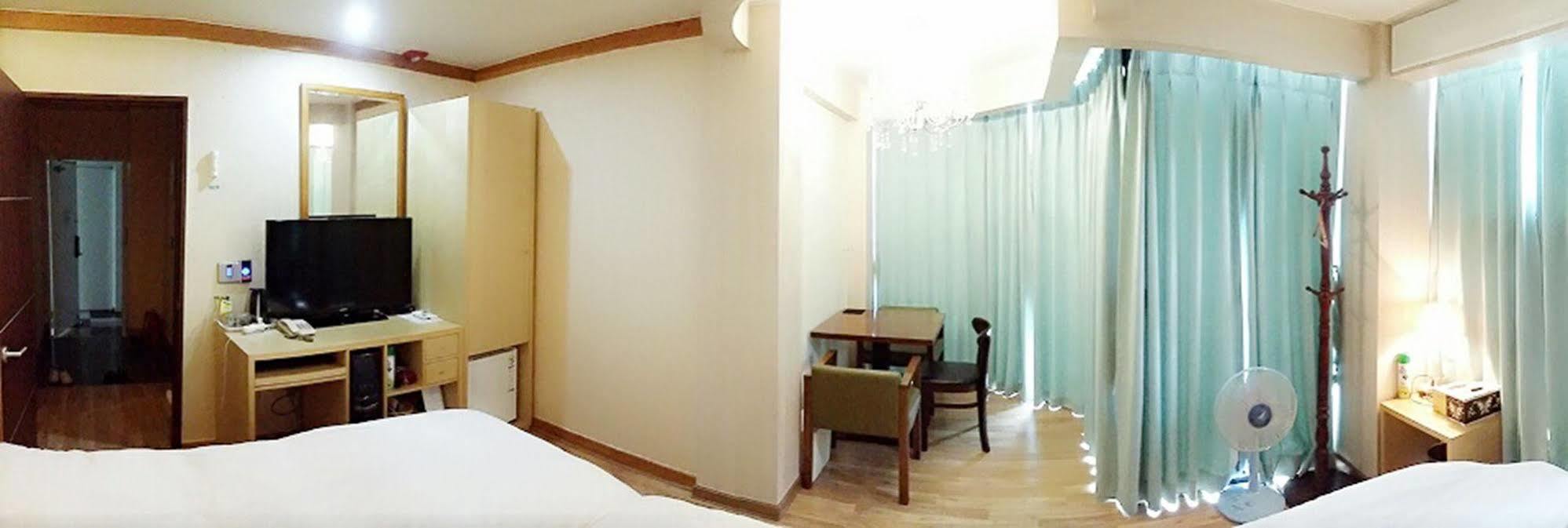 Jeonju Tourist Hotel Esterno foto