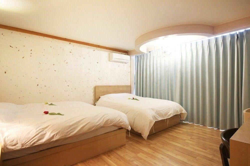 Jeonju Tourist Hotel Esterno foto