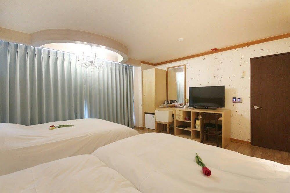 Jeonju Tourist Hotel Esterno foto