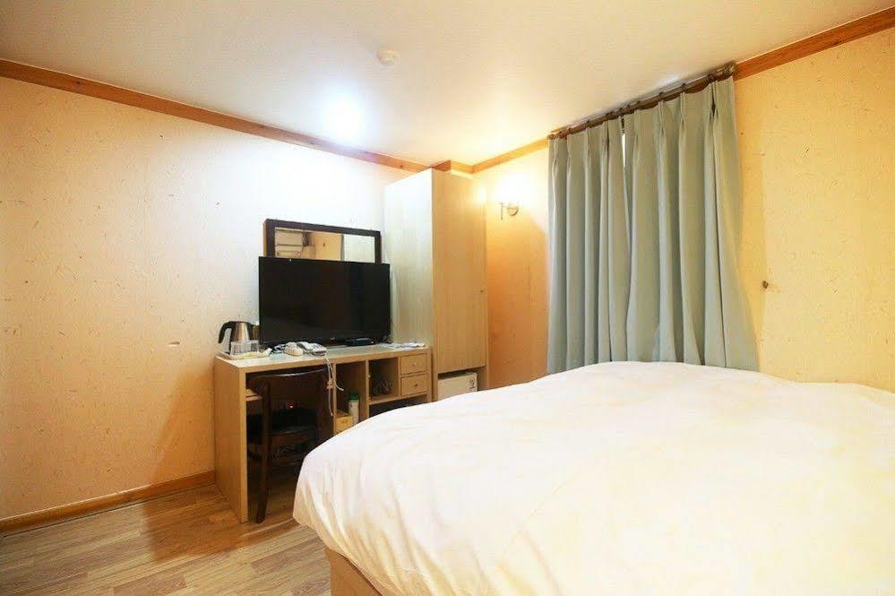 Jeonju Tourist Hotel Esterno foto
